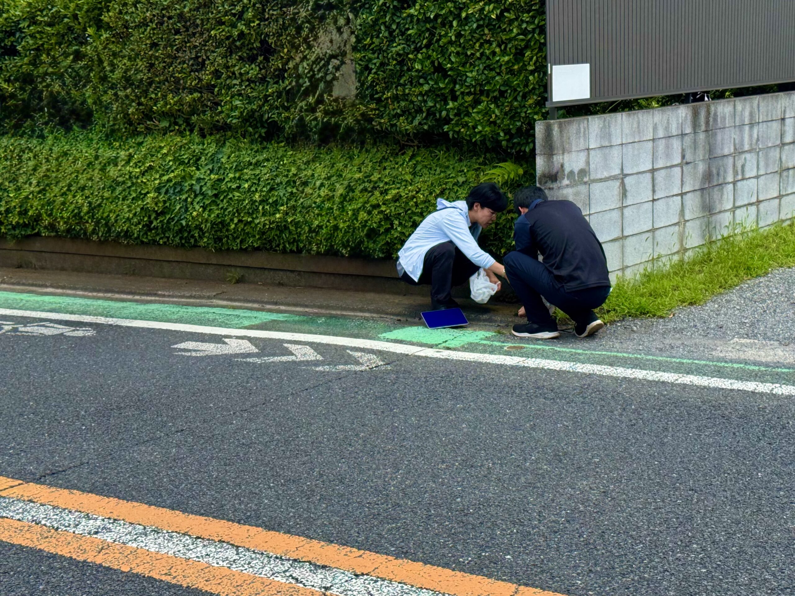 前面道路と敷地の関係、排水の状況まで細かく確認します